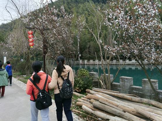 说明: E:\学校工会工作\第十一届工会工作存档\俱乐部活动日志\2017年度\春游\照片\IMG_20170318_144354_AO_HDR.jpg